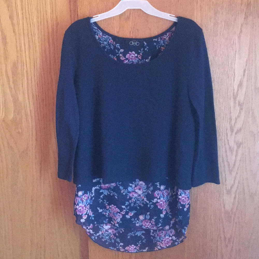 3/4 Length Navy sweater w/ Floral✨